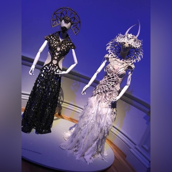 HANDCRAfTED Artistic Black and White Sculptural Dresses photography print - Picture 1 of 9